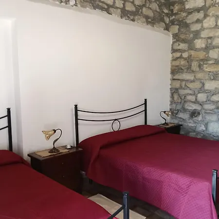 Il Capitano بيت خشبي *