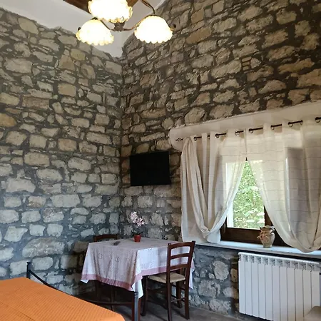 Il Capitano بيت خشبي *